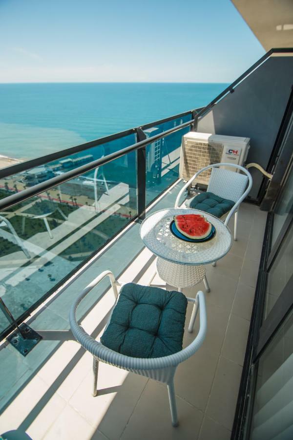 Orange Sky Apartments Beach Tower Batumi Exterior photo